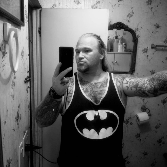 Meet your Posher, Tony - Picture 6 of 7